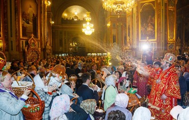 Где отметить Пасху в Харькве: проходим квест и раскрашиваем метровую писанку