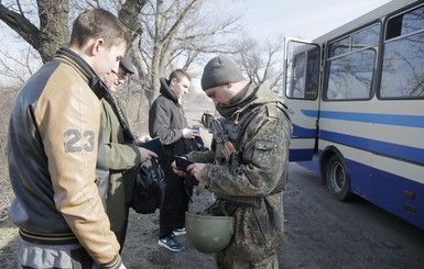 В ООН обеспокоились безопасностью людей, оформляющих пропуск в зону АТО