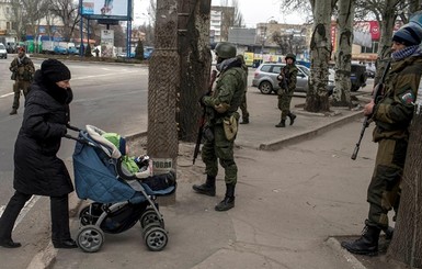 Дончане сообщили о тяжелой ночи и стрельбе в двух районах