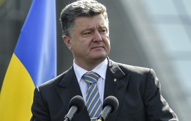 Порошенко во Франции прокомментировал скандальное заявление Саркози о Крыме