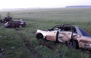 В Волынской области столкнулись четыре легковушки, есть жертвы