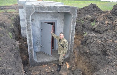 На Луганщине устанавливают бетонные бункеры