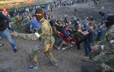 Добро на скандальную стройку на Осокорках дали три мэра