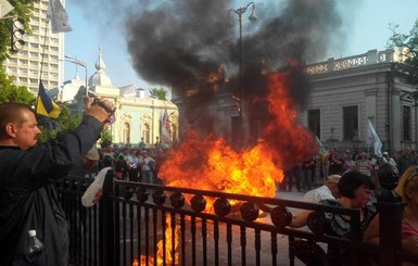 МВД расследует беспорядки под Верховной Радой