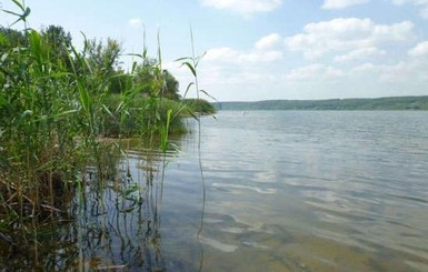 В Киеве утонули школьник и мужчина