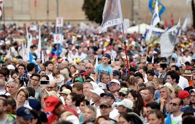 Итальянцы вышли на митинг против однополых браков