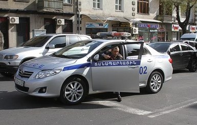 В центре Еревана нашли тело девушки, которая покончила с собой