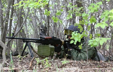 В Станично-Луганском районе пограничник подорвался на мине 