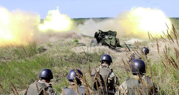 Дневник волонтера: Делал операцию в окопе, спас парню ногу