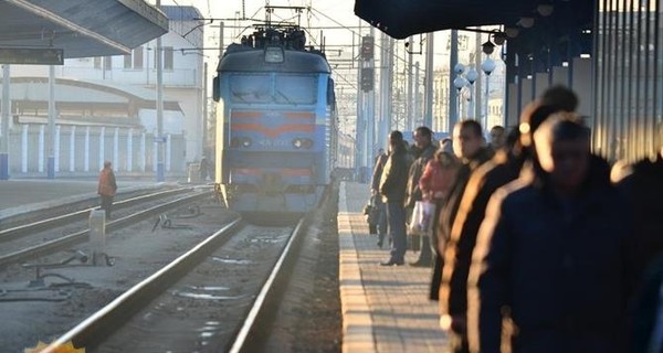 Из Запорожья стало ходить больше поездов на Киев