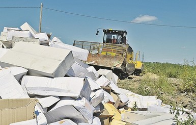 Интернет  заполонили частушки и стихи, посвященные уничтожению продуктов на границе РФ