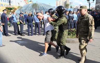 Подробности драк футбольных болельщиков в Киеве