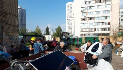 Взрыв на Позняках: пострадавшим начали отдавать личное имущество