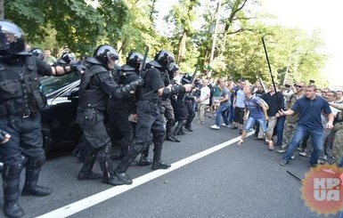 Реакция политиков на события под Радой: взаимные обвинения 