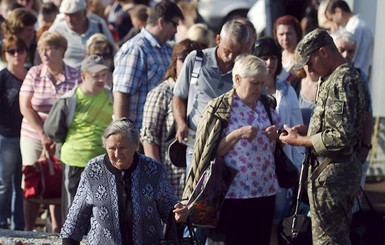 На блокпосту в зоне АТО снова подорвалась женщина