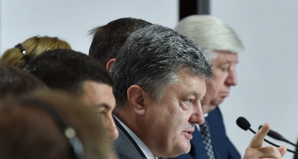 Порошенко указом поручил подготовить проведение местных выборов 