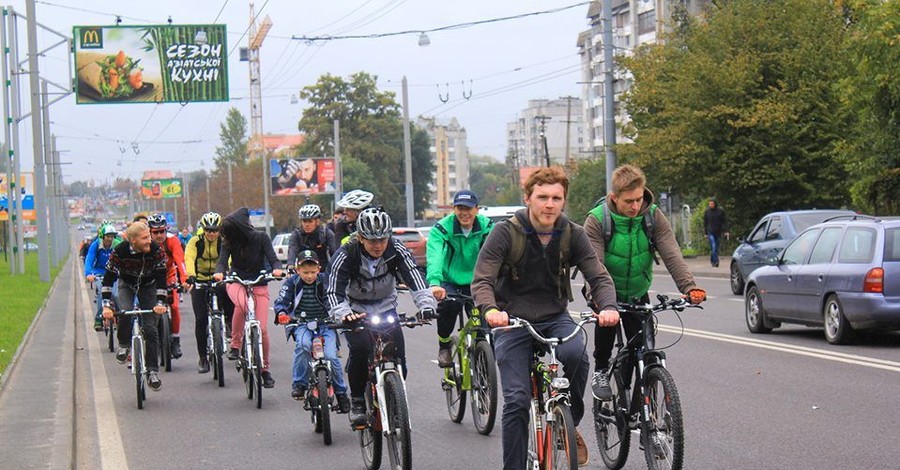 Львовянам предлагают пересесть на велосипеды