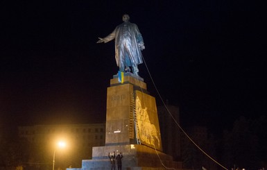 В Харькове предлагают сдать тоталитарные памятники в музей