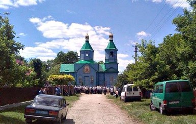 Из-за драки верующих в Тернополе митрополит Сергий прервал паломничество на Афон