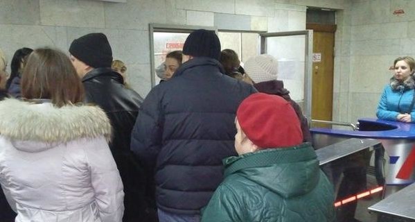 В харьковском метро парень бросился под поезд