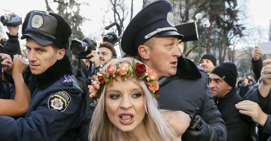 Инна Шевченко удивлена словами о том, что под Радой были ненастоящие Femen 