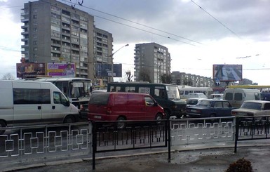 Во Львове светофор на перекрестке Стрыйская-Научная перепрограммируют, чтобы не было тянучек