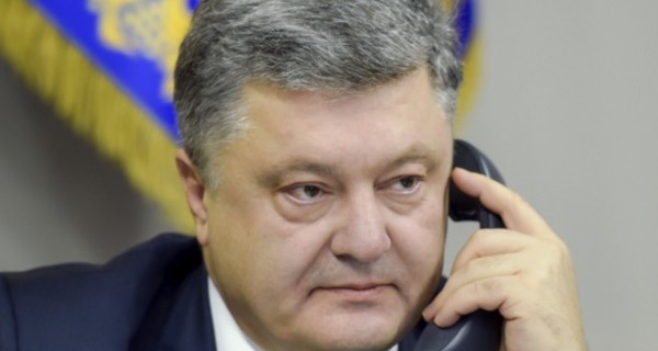 Порошенко и Ципрас обсудили ситуацию вокруг Мариуполя 