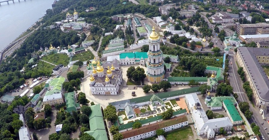 Киевляне просят отобрать Киево-Печерскую Лавру у Московского патриархата