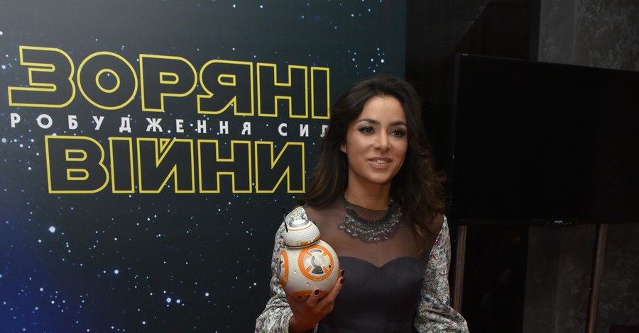 Злата Огневич – принцесса Лея, дизайнер Залевский – R2D2, солист 