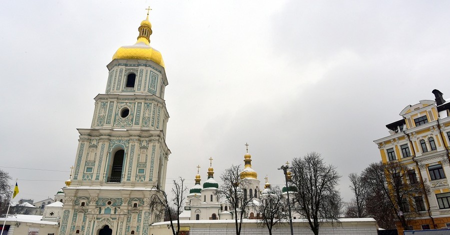 Колокольня Софийского собора подражает Пизанской башне