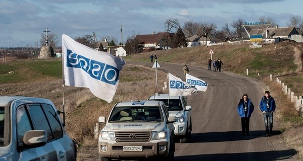 ОБСЕ сообщила о взрывах в Коминтерново и танках на территории 