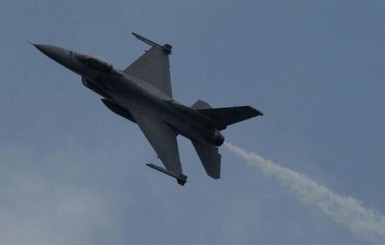 В США разбился истребитель F-16