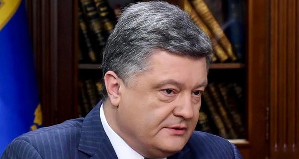 Порошенко потребовал наладить производство ракет в Украине