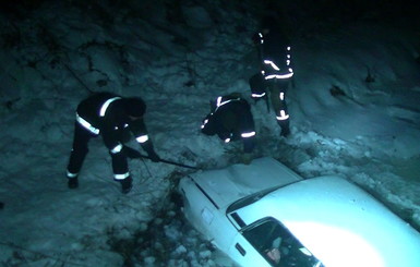 В Харькове под лед провалилась пятерка 