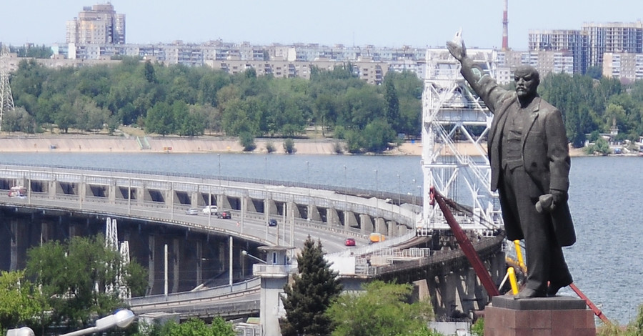 В пятницу запорожские депутаты решат судьбу Ленина