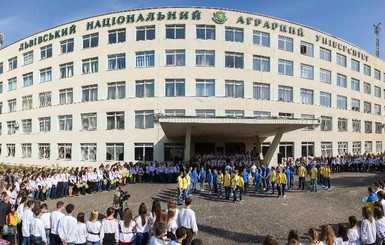 Во Львовском аграрном университете за защиту диплома требовали 600 у.е.