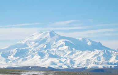 На горе Эльбрус сорвался украинский альпинист 