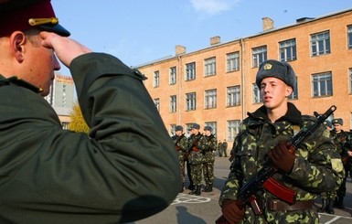 Ряды ВСУ пополнились 20 тысячами контрактников