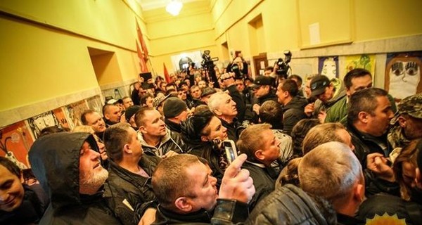 Беспорядки в КГГА: полиция задержала более 50 человек