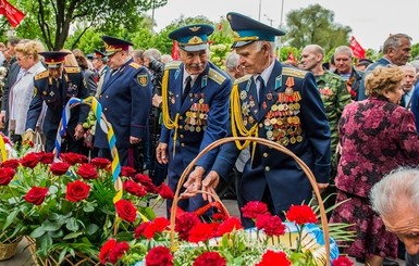 Поздравления с 9 мая ветеранам в стихах