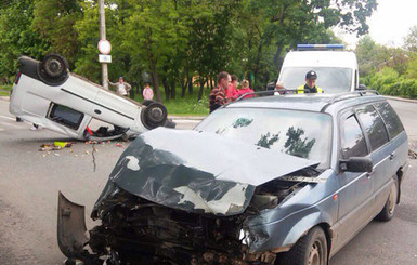 В Полтаве столкнулись два авто: погибла пятилетняя девочка