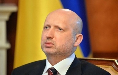 Турчинов: Украине недостаточно своего оборонпрома