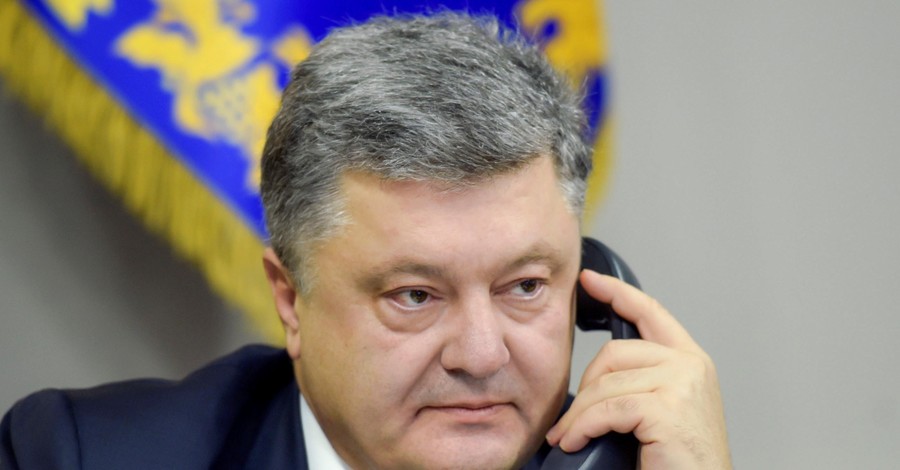 Порошенко попросил Меркель и Олланда ускорить предоставление безвизового режима