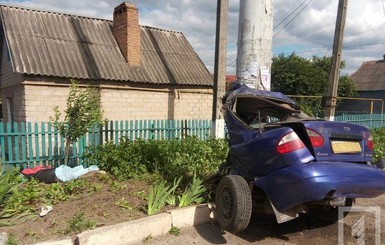 В Кривом Роге водитель на огромной скорости сбил бабушку с внучкой