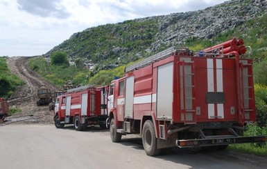 На Львовщине загорелась еще одна мусорная свалка