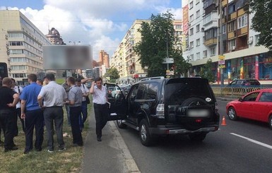 Раненный мотоциклистами киевлянин оказался главой стоматологической клиники