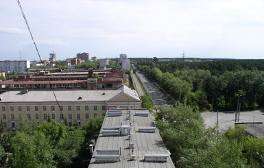 На Днепропетровщине мужчина упал с крыши пятиэтажки 