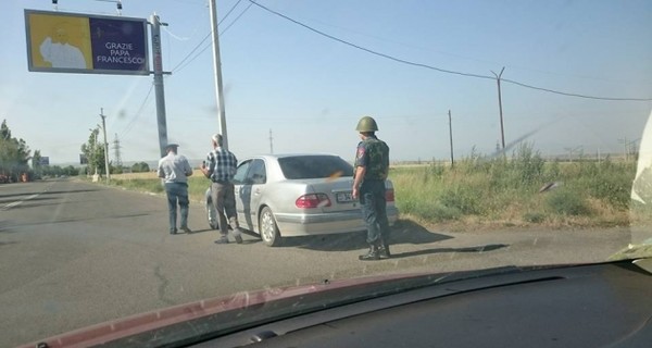 В Ереване вооруженные оппозиционеры захватили здание полиции