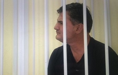 Суд оставил под стражей 