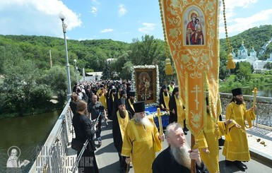 Полиция проверяет два 